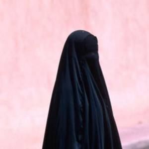 Meet your Posher, Farah